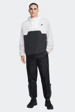 CLUB ANORAK JACKET(Nike Mens Club Hj1957_photon Dust Black White Black) -Sporty Fashion nike 0020 AURORA HJ1957 025 PHSYM005 2000