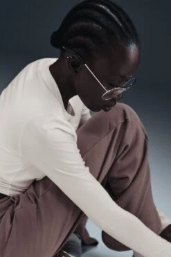 W NSW CHILL KNIT CROP TOP(Nike Womens Nsw Chill Knit Hf5322_sail) -Sporty Fashion nike 0071 AURORA HF5322 134 PHSYMG03 2000