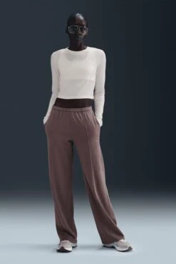 W NSW CHILL KNIT CROP TOP(Nike Womens Nsw Chill Knit Hf5322_sail)