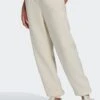 W ADICOLOR JOGGERS(Adidas Womens Adicolor Essentials Fleece Joggers_wonder White) -Sporty Fashion sesinko H14175 1